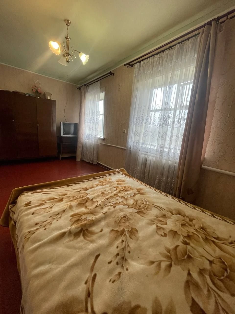3-Кімнатна квартира в місті Буринь , біля автовокзалу , з га