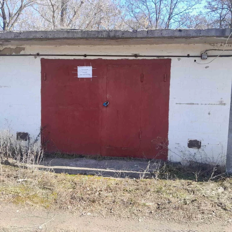 Продам   гараж в  м. Канів