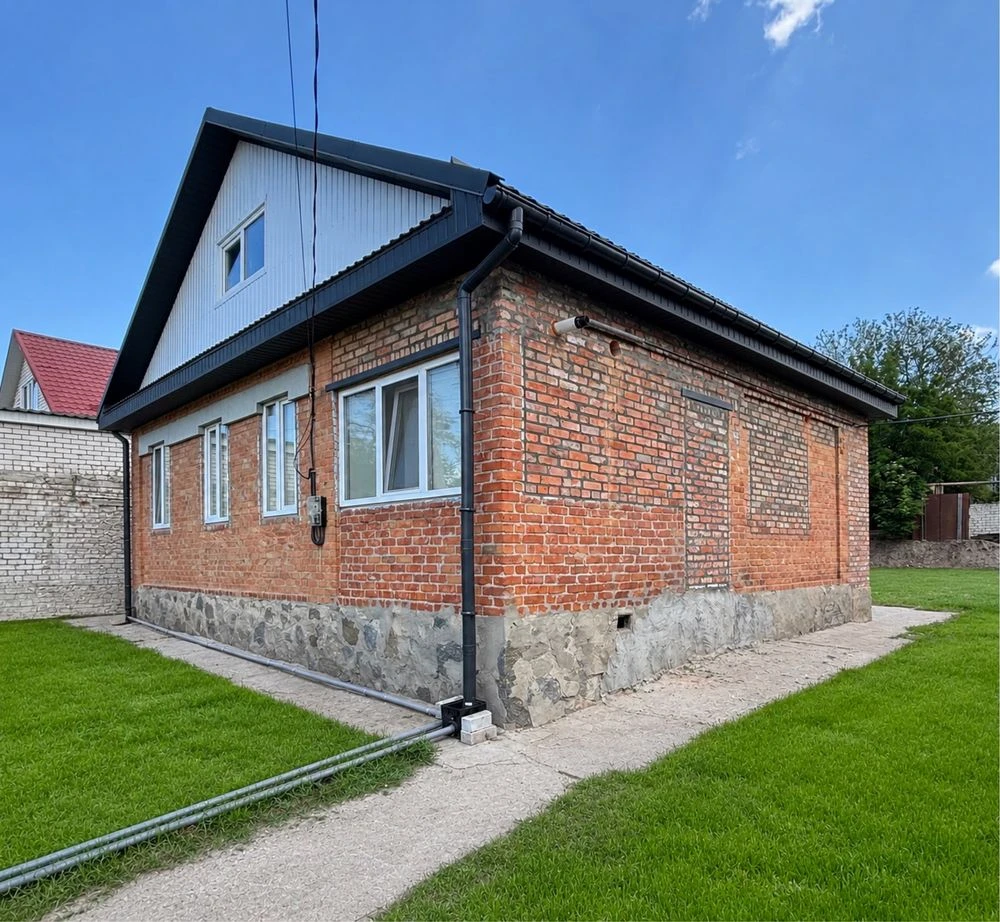 Приватний будинок у центрі міста (р-н поліції)