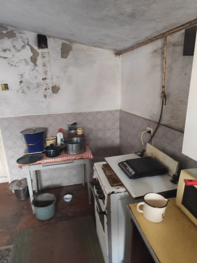 Дім 91 м2 на п'ять кімнат м. Новоселиця під Чернівцями