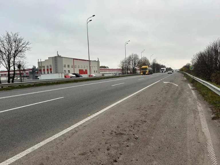 Продаж ділянки комерційного призначення на Окружній