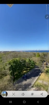 Квартира в парку, біля моря