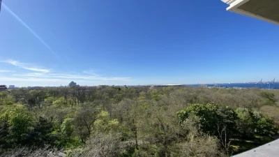 Квартира в парку, біля моря