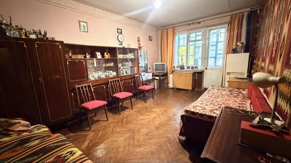 Продаж 2-х кімнатної в центрі!