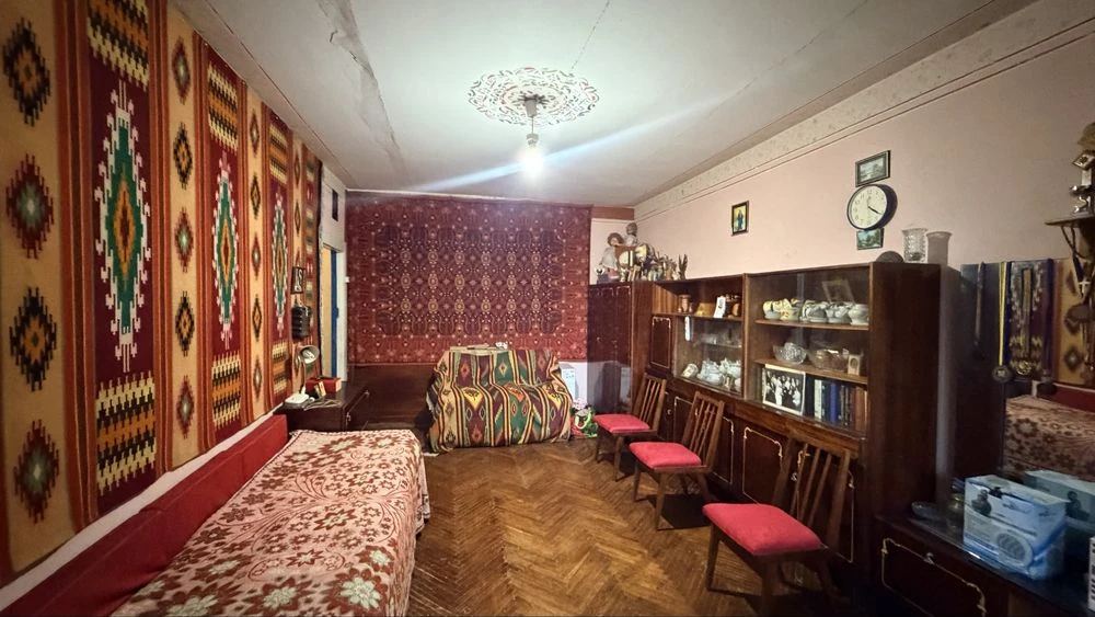 Продаж 2-х кімнатної в центрі!