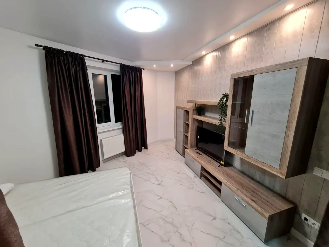 Оренда квартири 1-кімн. 45 м² 21/26 пов.