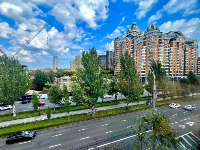 Квартира. Київ, Лесі Українки бульв.