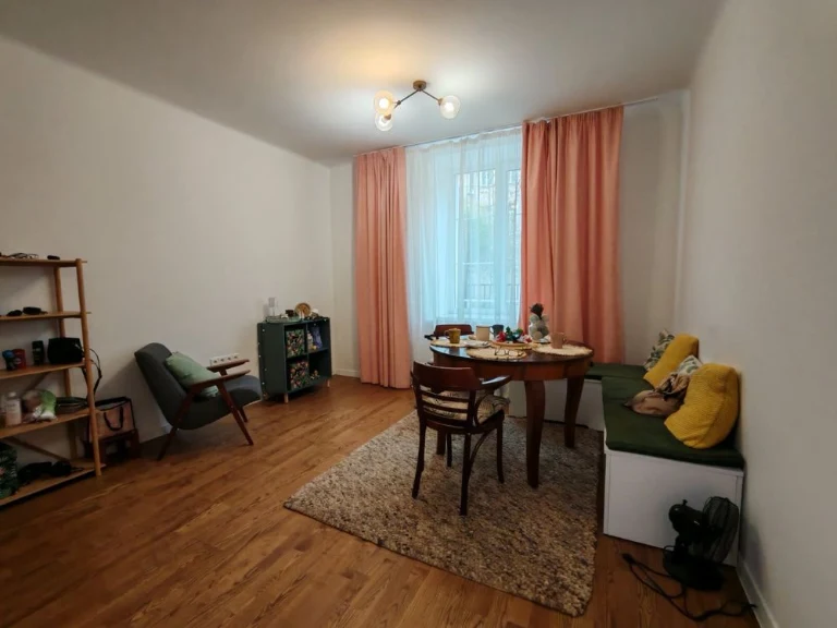 Продаж 1 кімн квартира  38.5м² вул.Героів Майдану 90000€