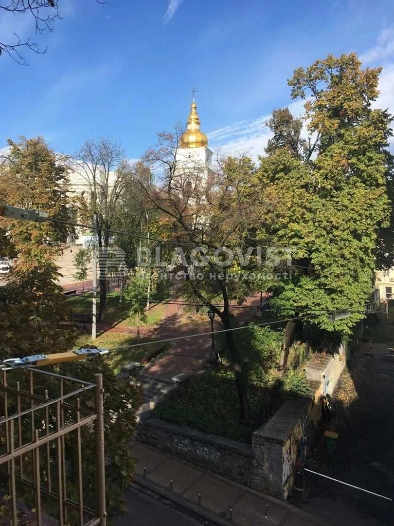 Продам 3 к. Володимирська . Михайлівська 21 .  Дореволюційни