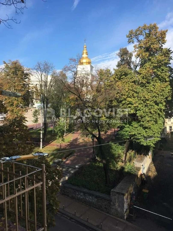 Продам 3 к. Володимирська . Михайлівська 21 .  Дореволюційни