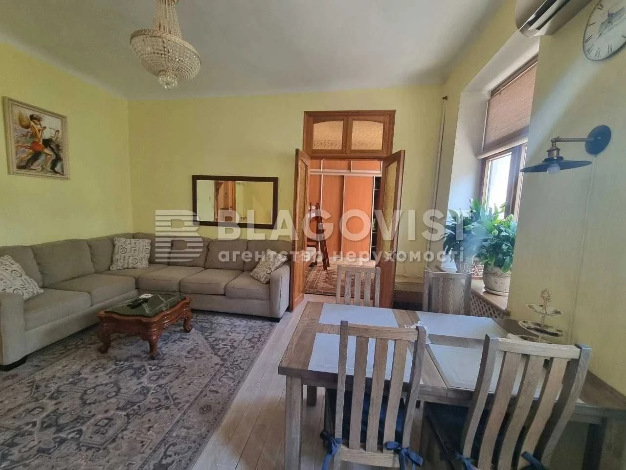 Продам 3 к. Володимирська . Михайлівська 21 .  Дореволюційни
