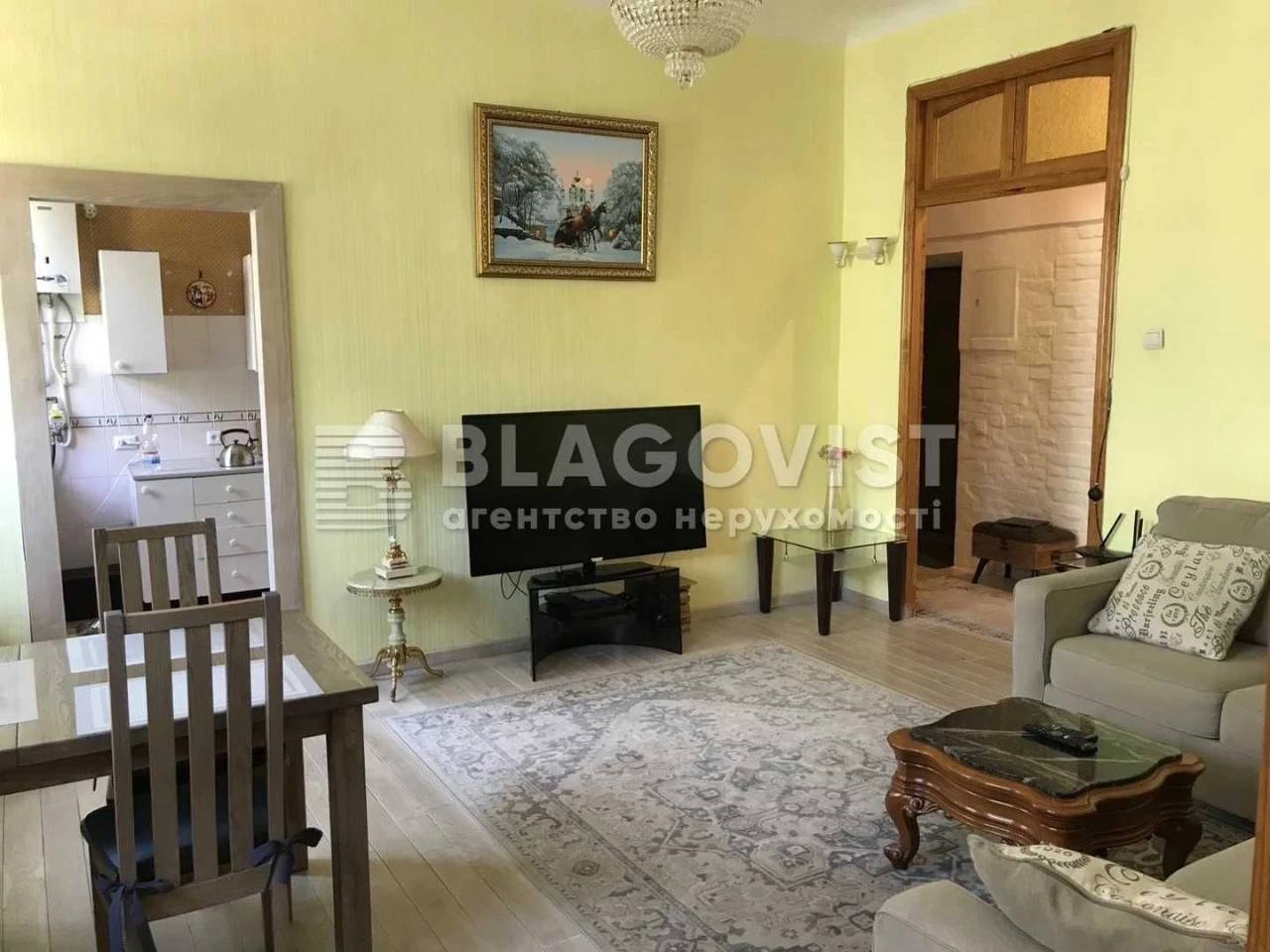 Продам 3 к. Володимирська . Михайлівська 21 .  Дореволюційни