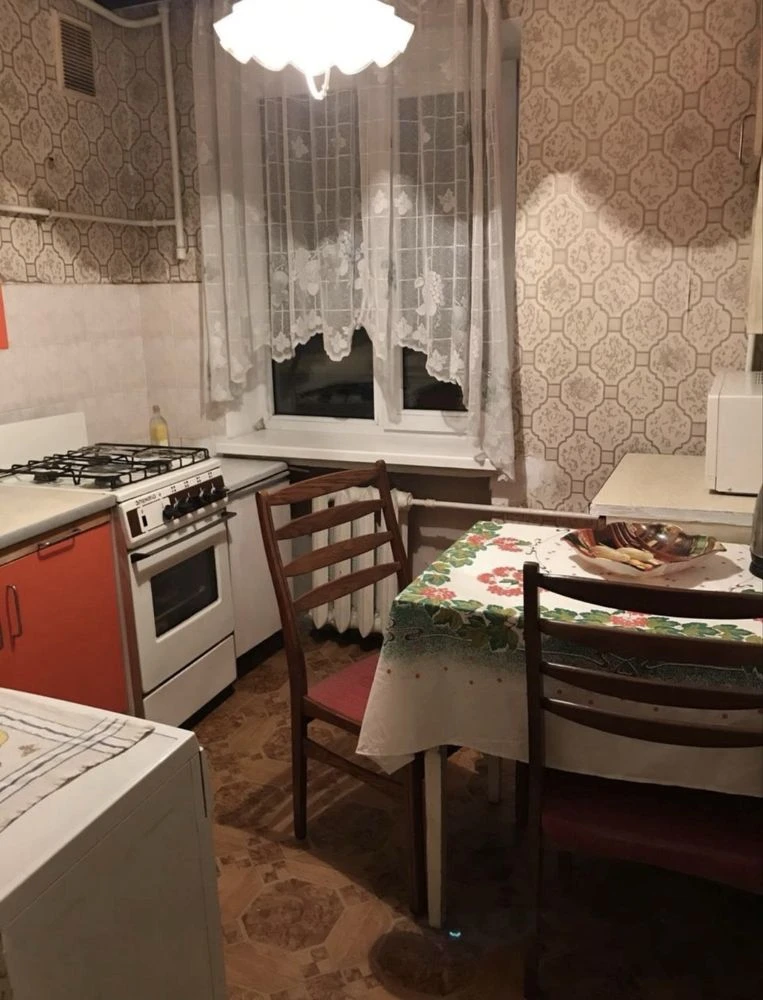 Продаж 2-х кімнатної квартири від власника. Харьківське шосе