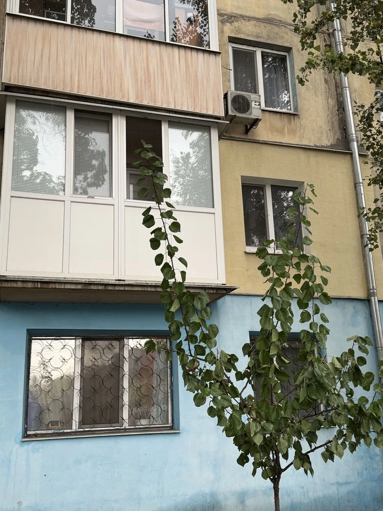 Продам 3-кімнатну квартиру  | Черемушки | 2 поверх
