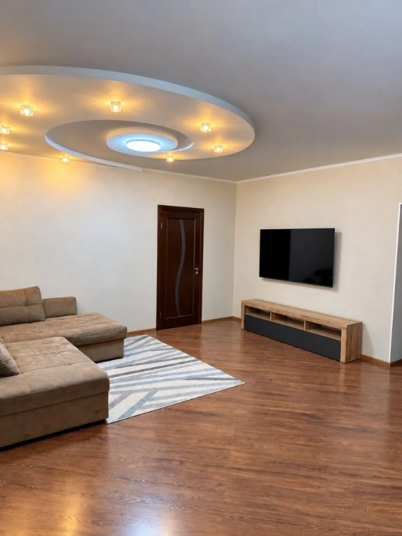 2-кімнатна квартира 68 м² з меблями та кладовою | Українка