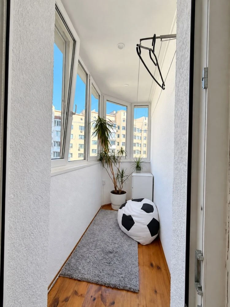 2-кімнатна квартира 68 м² з меблями та кладовою | Українка