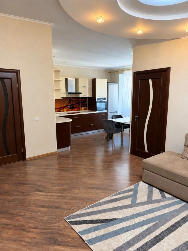 2-кімнатна квартира 68 м² з меблями та кладовою | Українка
