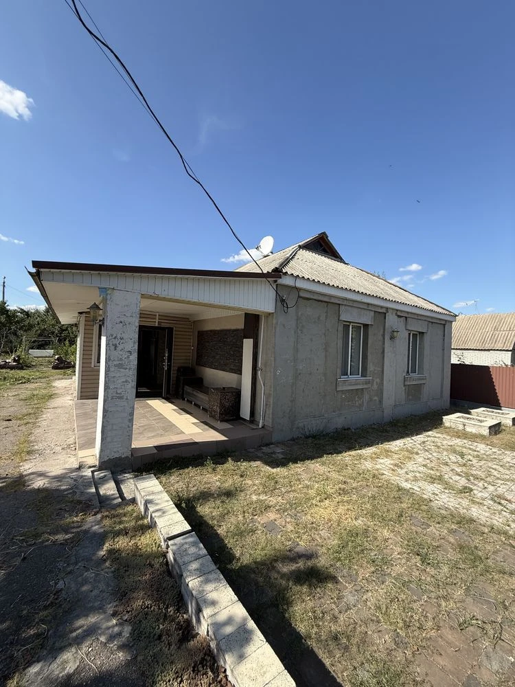Продаж будинку м.Узин в сучасному ремонті