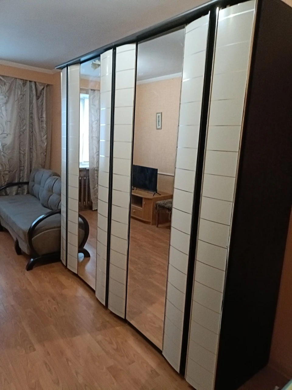 Продам кімнату в гуртожитку вул.Оболонська