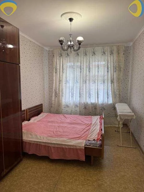 Продам 2 х комнатную, рынок Киевский!