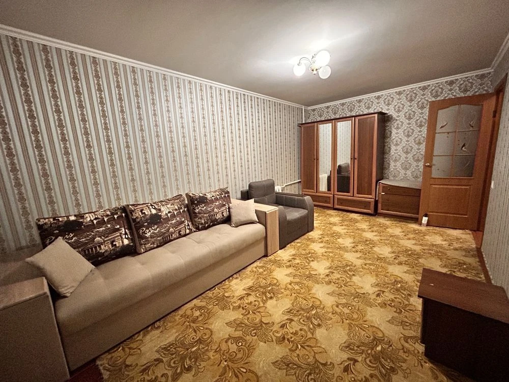 продам квартиру вул.Вітрука