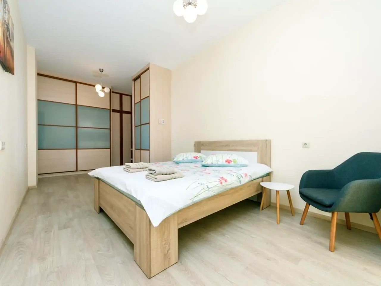 Оренда квартири 2-кімн. 70 м² 8/13 пов.