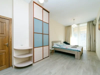 Оренда квартири 2-кімн. 70 м² 8/13 пов.