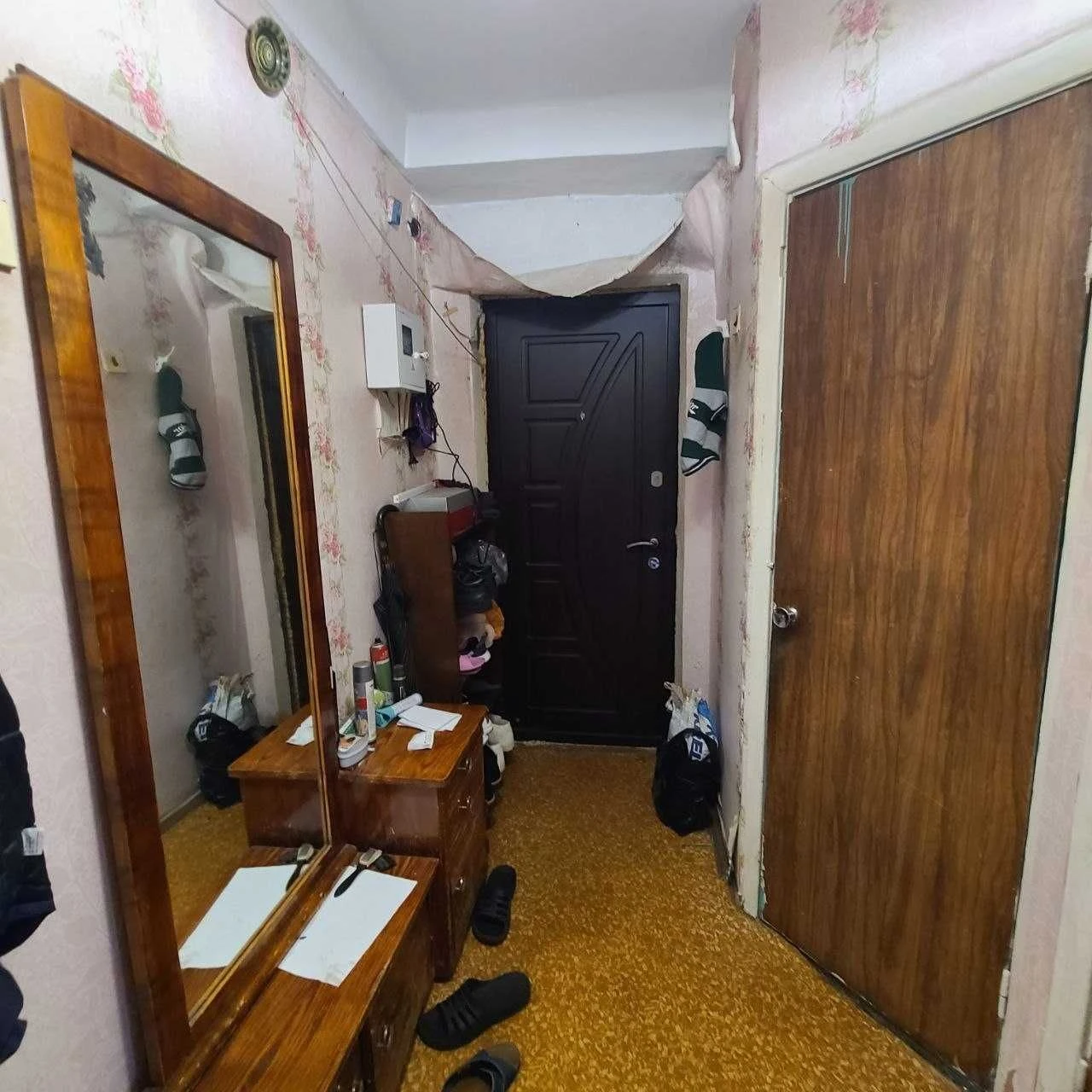 Продаж двокімнатної квартир Сергія Набоки (Бажова) 8, метро