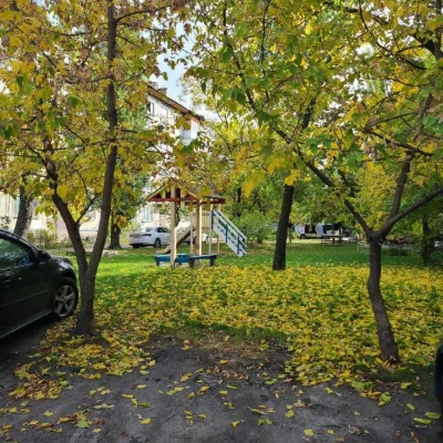 Продаж двокімнатної квартир Сергія Набоки (Бажова) 8, метро
