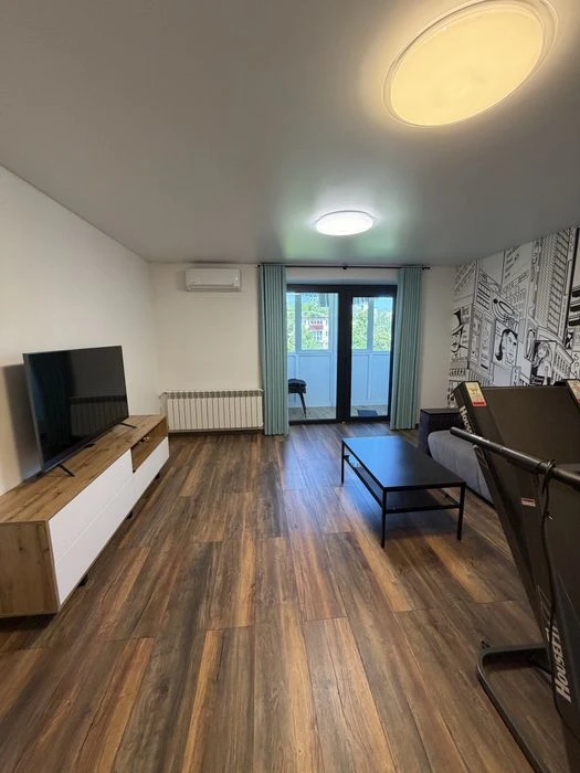 Пррдається 3 кімнатна квартира 86 м² З ЄВРОРЕМОНТОМ БІЛЯ ТРЦ