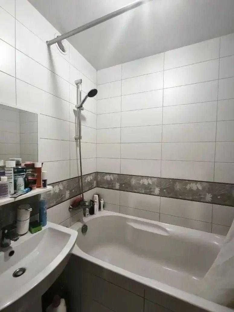 Продам 2-комн. квартиру 54 м² хорошая ЧЕШКА Победа Варус Кол