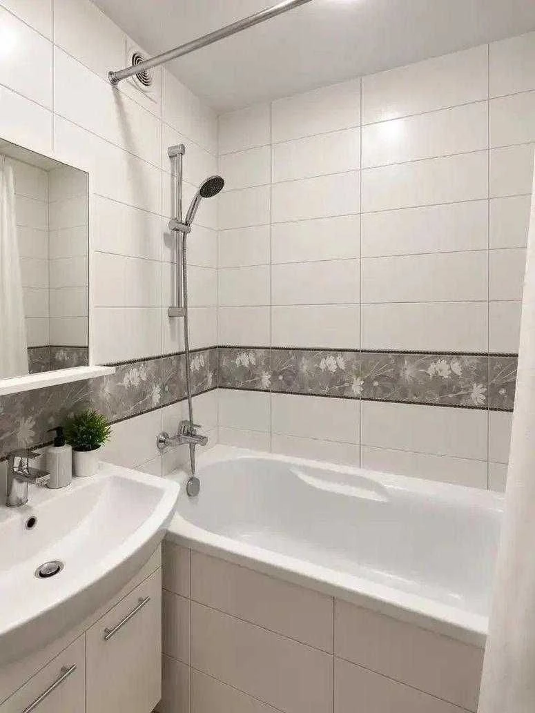 Продам 2-комн. квартиру 54 м² хорошая ЧЕШКА Победа Варус Кол