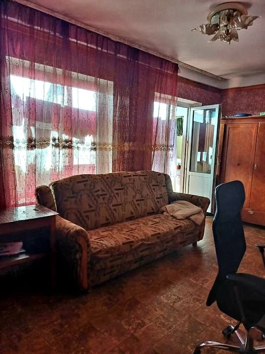 2-комнатная на Воронина, конечная остановка, свободная, срочно!