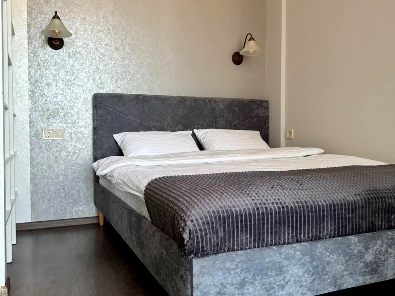 Оренда квартири 1-кімн. 40 м² 15/23 пов.