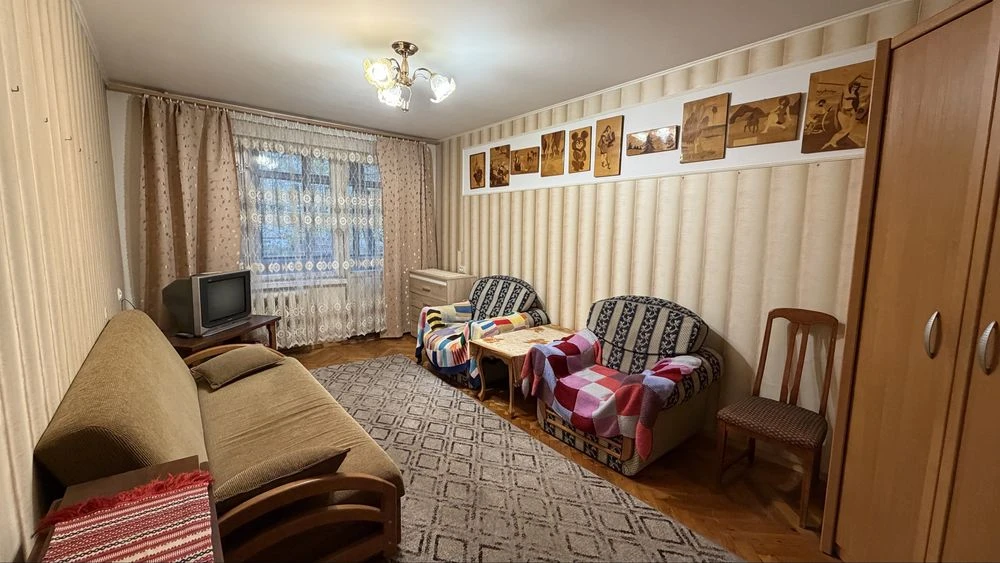 Однокімнатна на Науковій