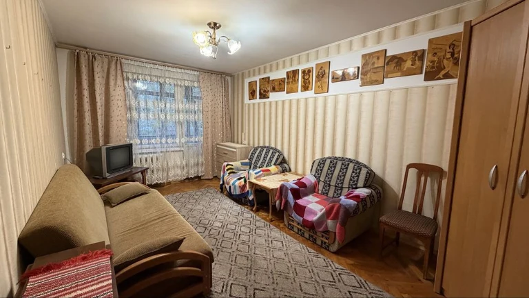 Однокімнатна на Науковій