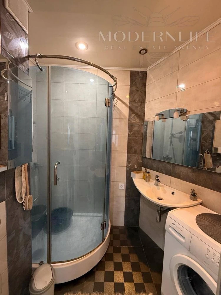 Продаж 2к квартири вул. Антоновича 125а