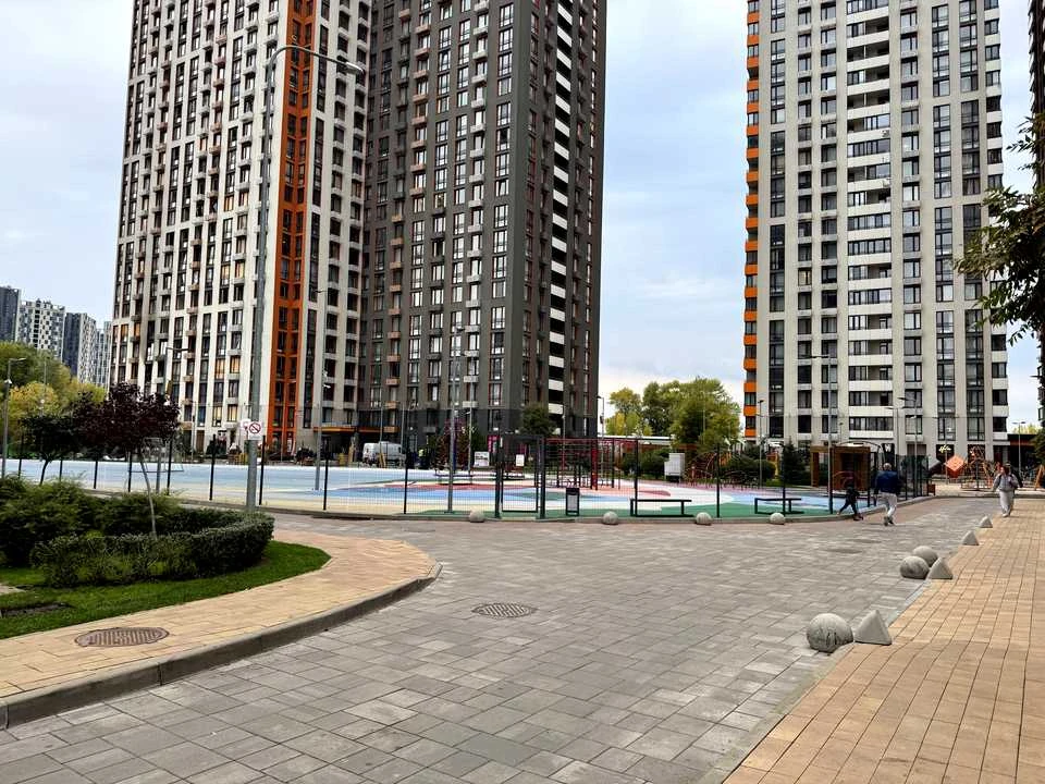 Квартира. Київ, Дніпровська набережна вул.