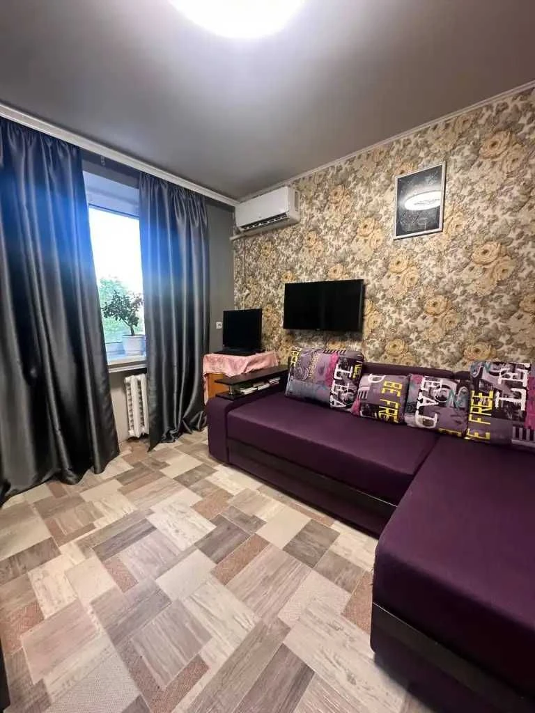 Продам 3-х к. квартиру ЖМ Тополя 3 ; буд. 19