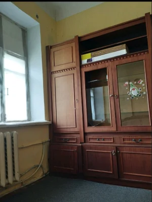 Продам  3 х комн.кварт в р- не Грушевського ,Вартових неба