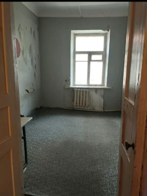 Продам  3 х комн.кварт в р- не Грушевського ,Вартових неба