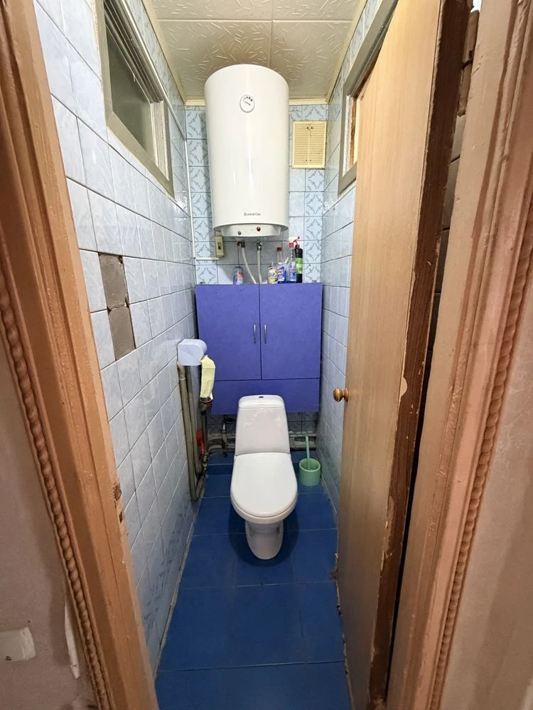Продається трикімнатна квартира