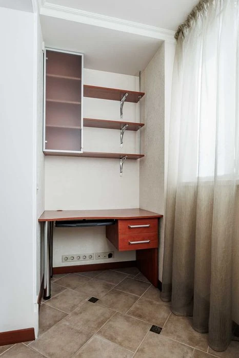 Продаж 2-кімнатноії квартири 90м2 7й поверх Драгоманова 15-а