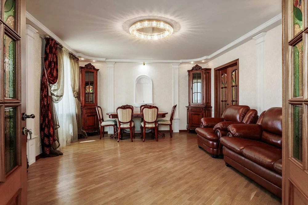 Продаж 2-кімнатноії квартири 90м2 7й поверх Драгоманова 15-а