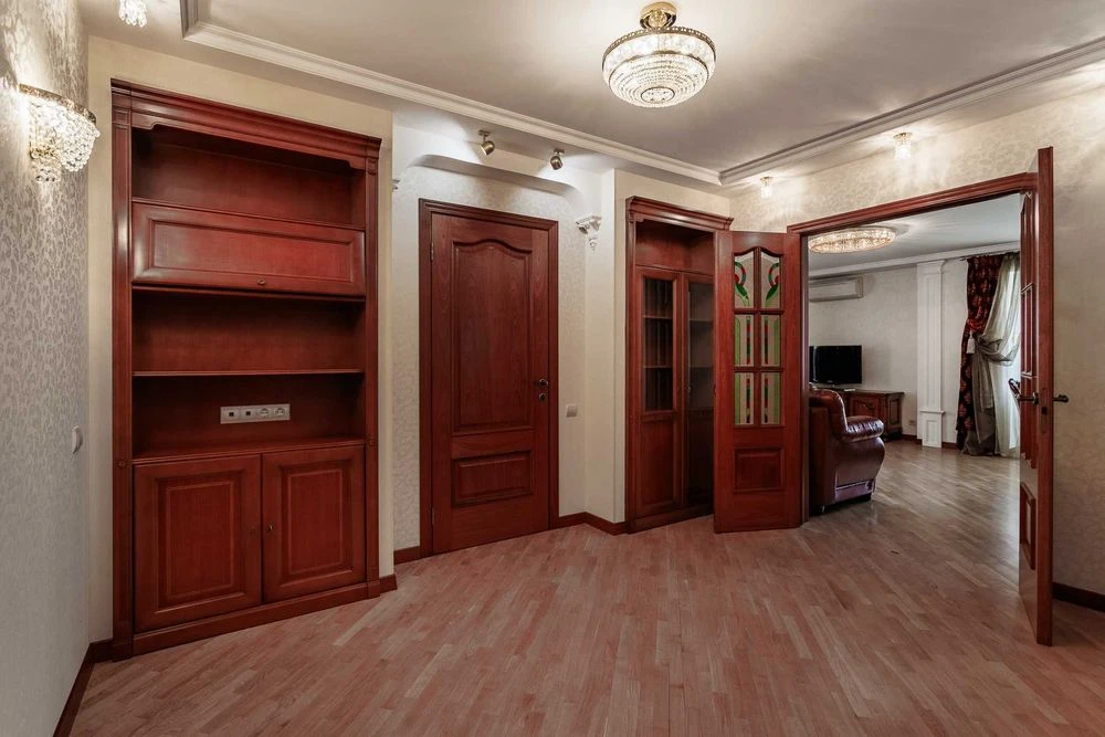 Продаж 2-кімнатноії квартири 90м2 7й поверх Драгоманова 15-а