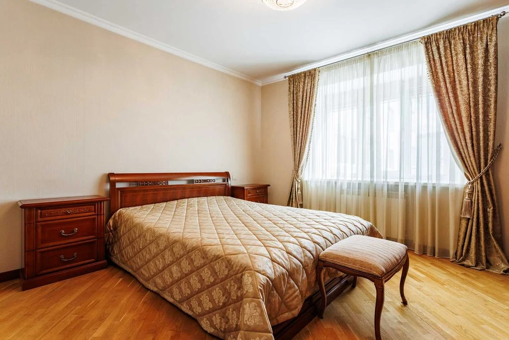 Продаж 2-кімнатноії квартири 90м2 7й поверх Драгоманова 15-а