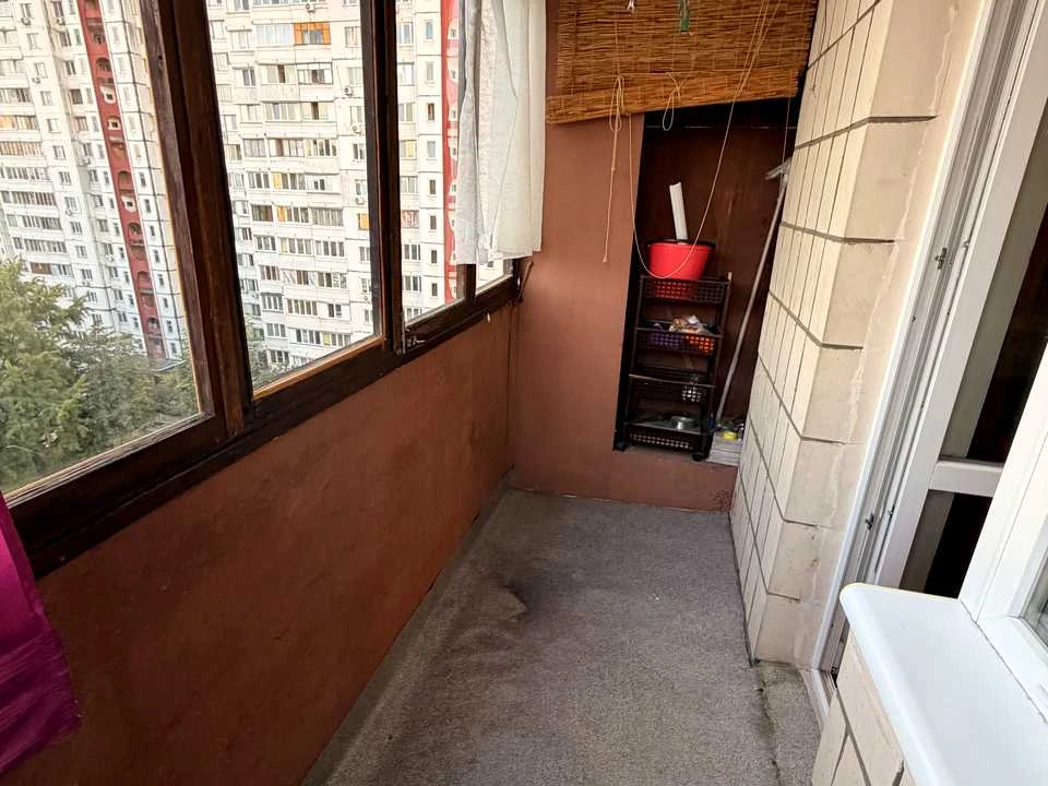 Квартира. Київ, Ревуцького вул.