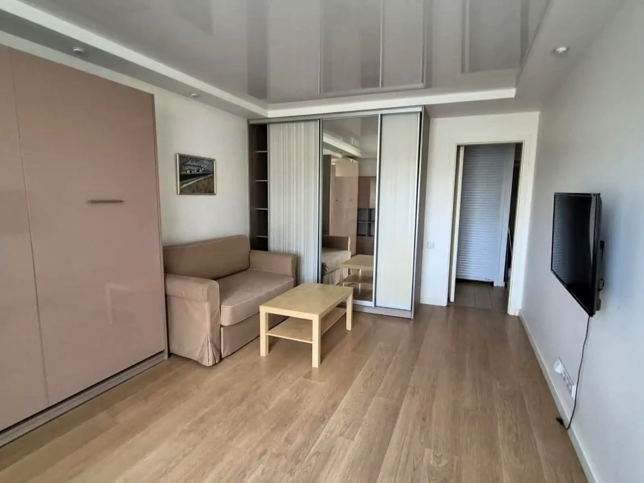 Оренда квартири 1-кімн. 40 м² 4/5 пов.