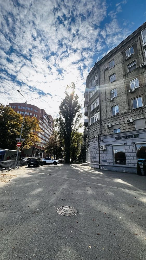 у Продажу 2-кімнатна квартира 54 м², 5/5, центр Дніпра біля