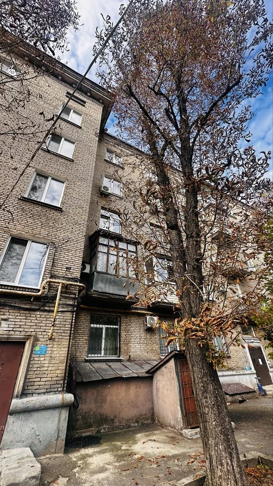 у Продажу 2-кімнатна квартира 54 м², 5/5, центр Дніпра біля